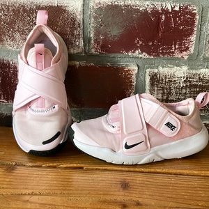 NIKE Flex Advance Girls Sneakers sz 13.5